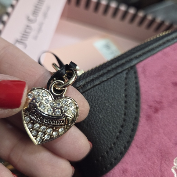 Juicy Couture Exclusive Heritage Large Velour Zip Wallet in Raspberry - Picture 7 of 7
